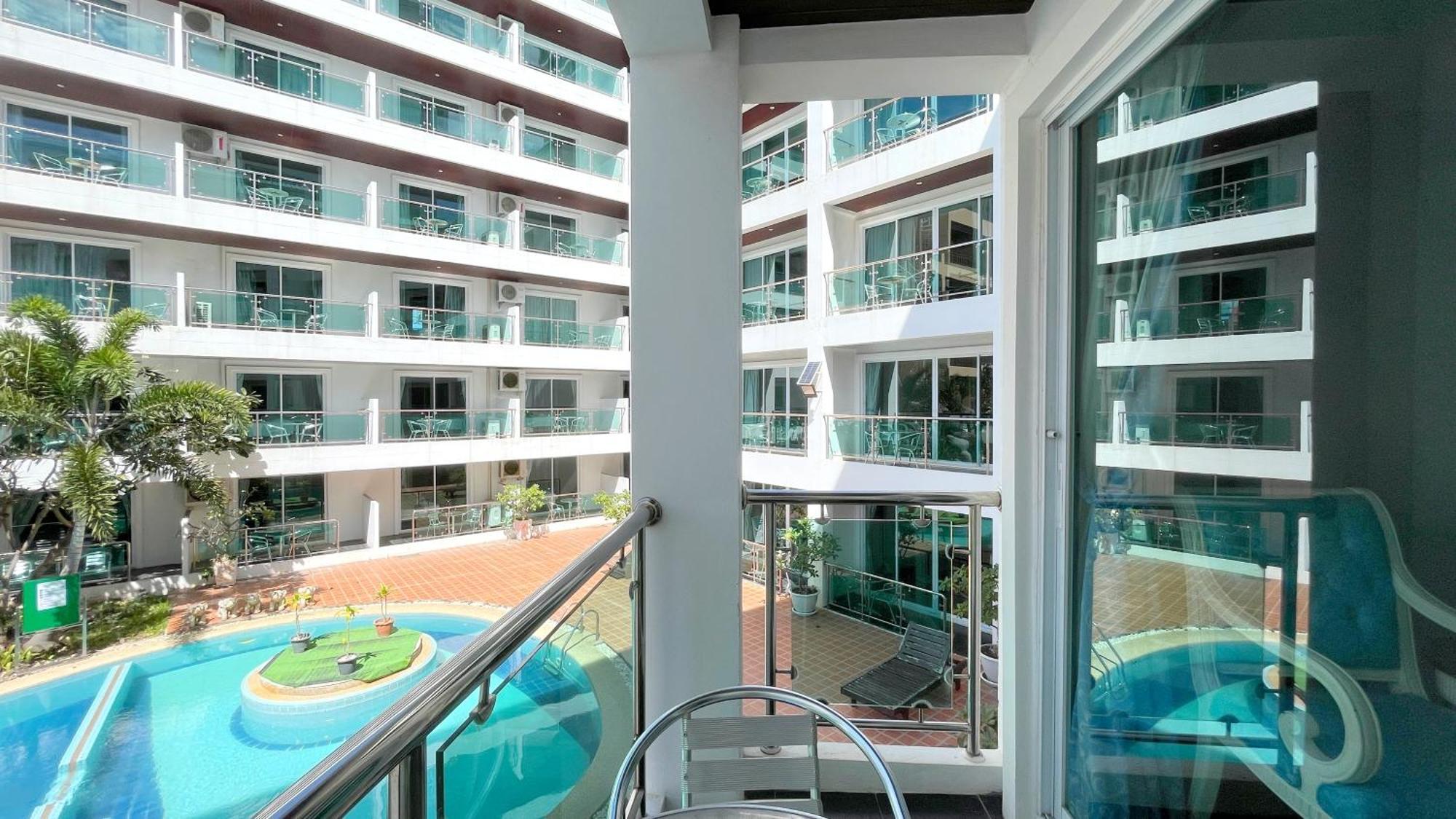 Dragon Beach Resort , Jomtien Beach Pattaya Exterior foto