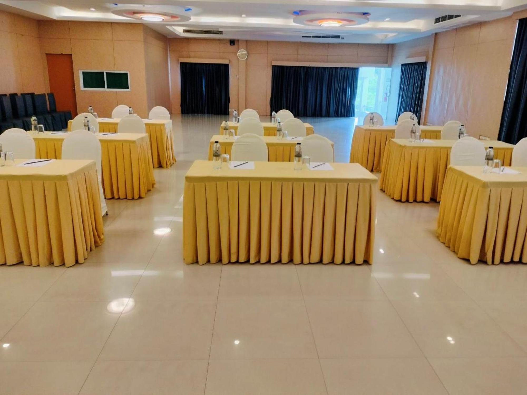Dragon Beach Resort , Jomtien Beach Pattaya Exterior foto