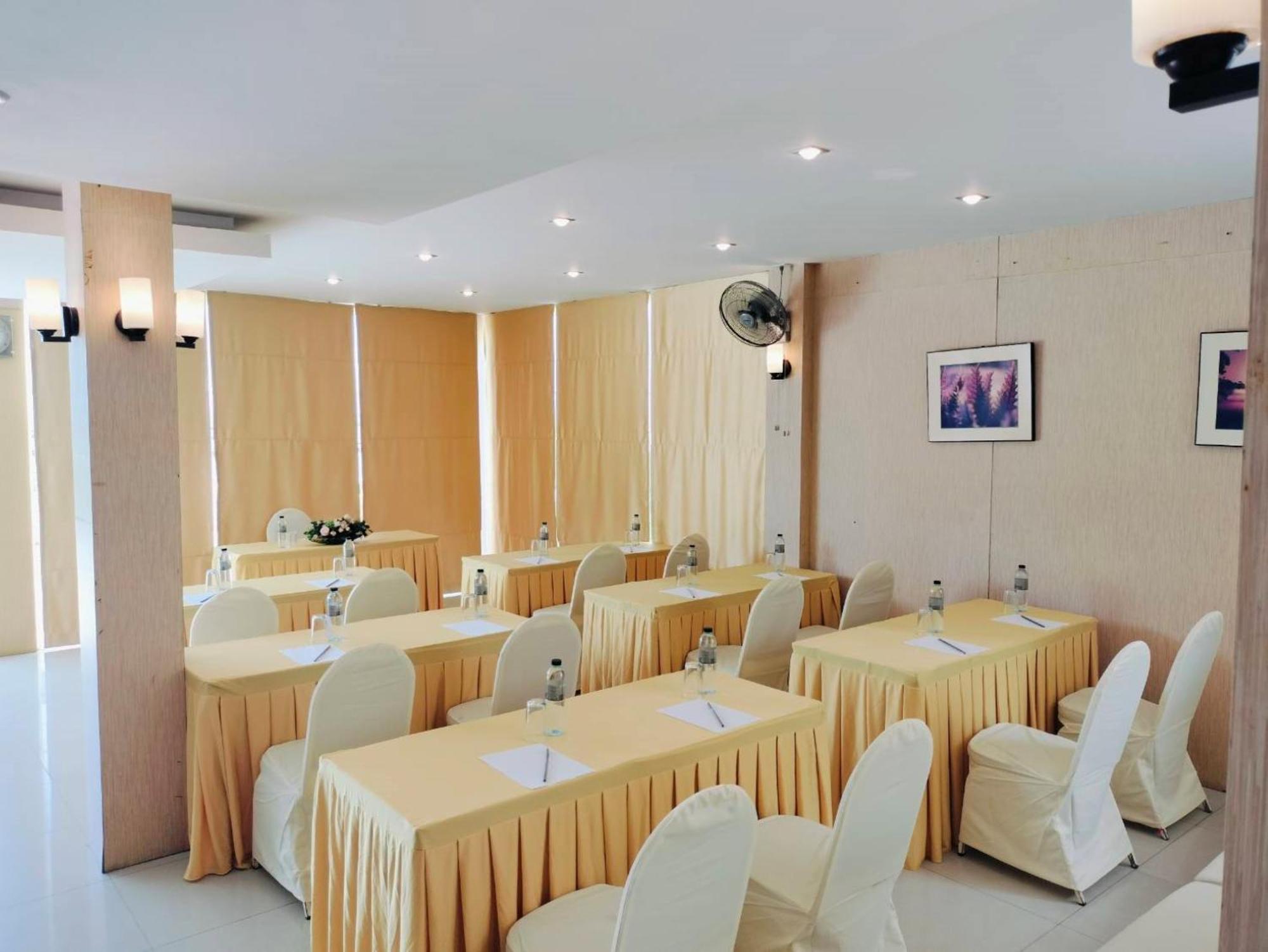 Dragon Beach Resort , Jomtien Beach Pattaya Exterior foto